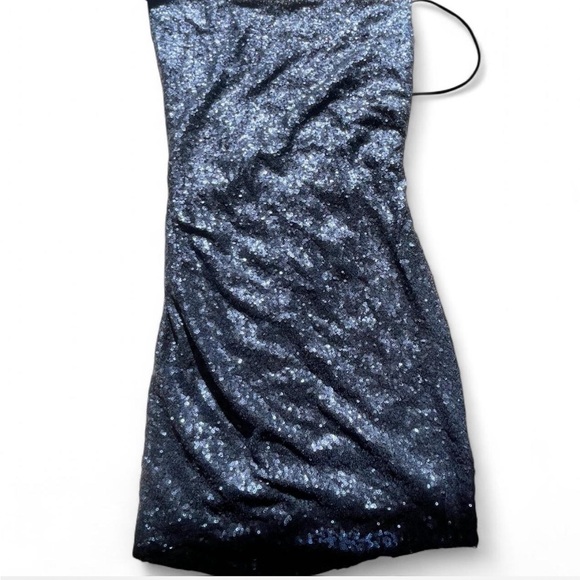 Elegant Blue Sequin Dress - Picture 4 of 5